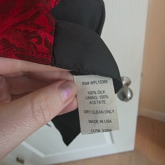 Men's Silk Vest - Picture 5 of 5